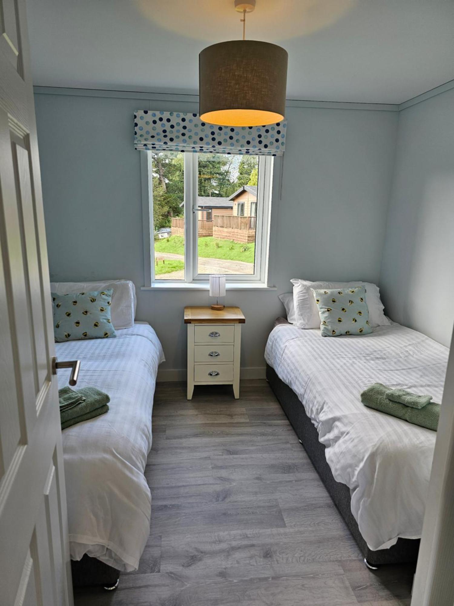 Peacock Lodge - Sleeps 4 - 2 Bedrooms Looe Luaran gambar